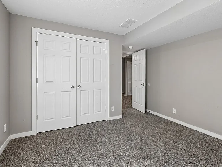 1073 N 170th Ter — Photo 21