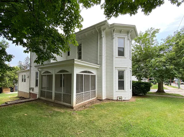 169 E State St, Athens, OH 45701