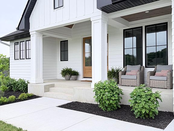 3rd image of 9763 Frontier Ln