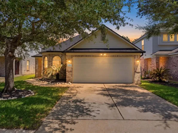15410 Hickory Dale St, Cypress, TX 77429