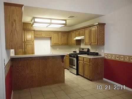 2nd image of 490 E 141st Pl S
