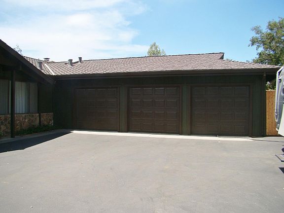 2nd image of 10770 New Ave