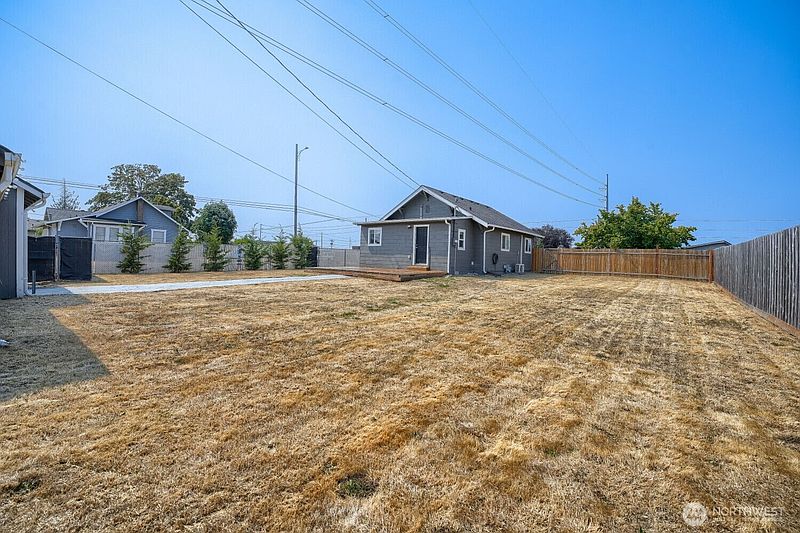 2nd image of 7047 S Warner Street