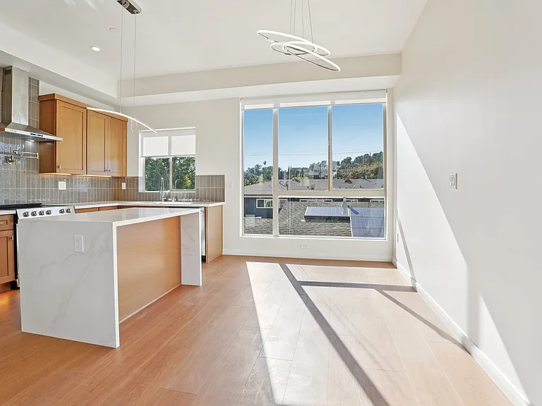 6162 Oak Crest Way #6162 — Photo 10