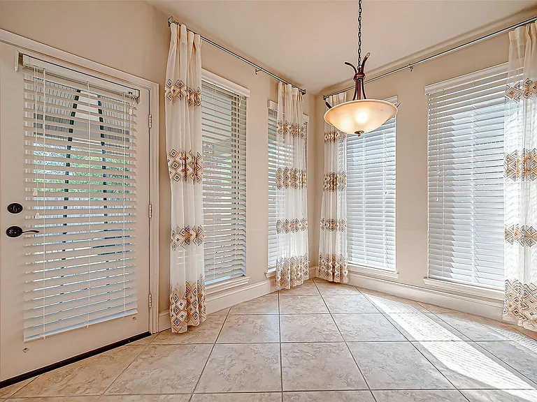 12604 Floral Park Ln — Photo 14