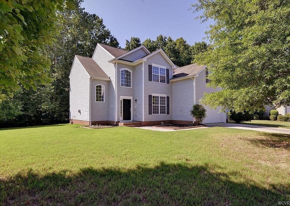 1st image of 819 Queensbury Ln
