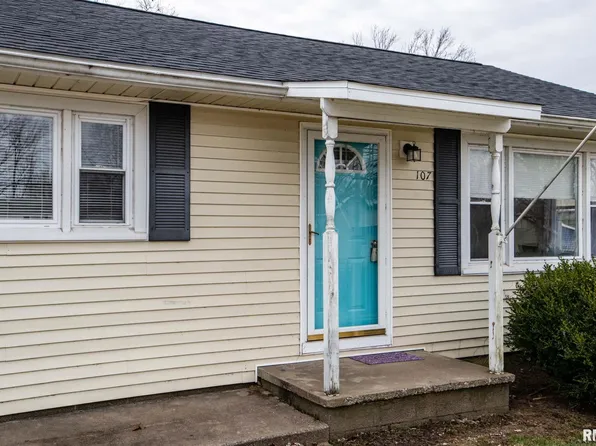 107 Vermont St, Carterville, IL 62918