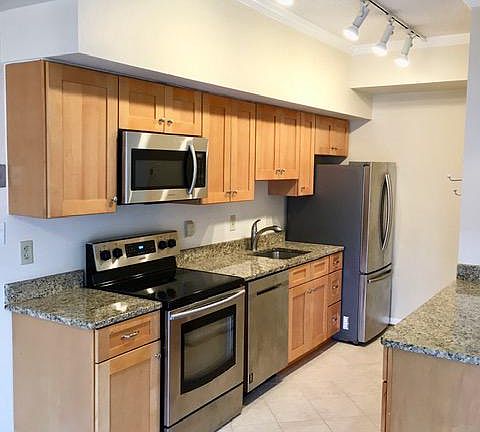 4th image of 1211 S Eads St APT 1106