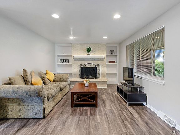 3rd image of 1300 Marigold Drive