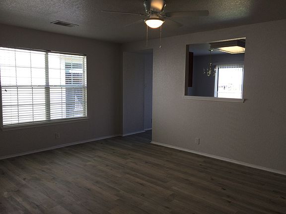3rd image of 2618 Sunview Lk