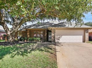 7813 Mahonia Dr, Fort Worth, TX 76133
