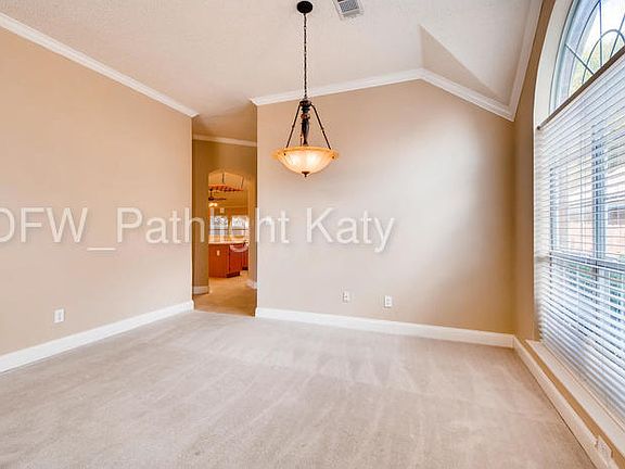 4th image of 917 Blossomwood Ct