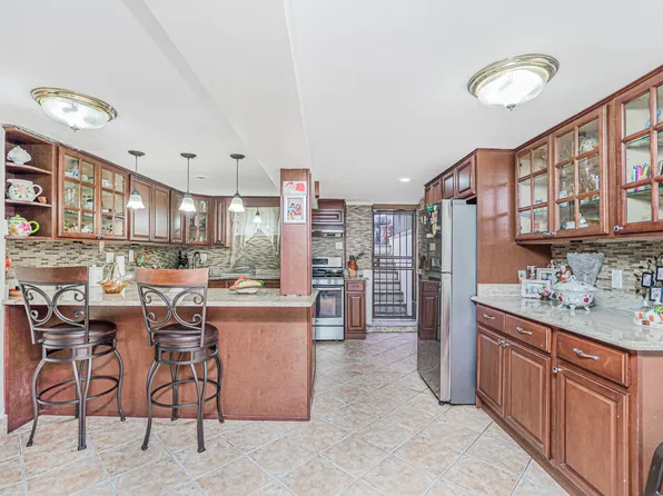 6221 23rd Avenue image 11 of 41