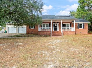 3678 Golfview Rd, Hope Mills, NC 28348