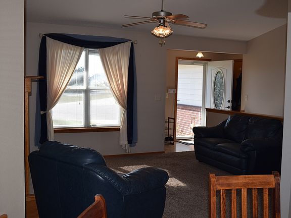 3rd image of 1730 N Juniper Ct