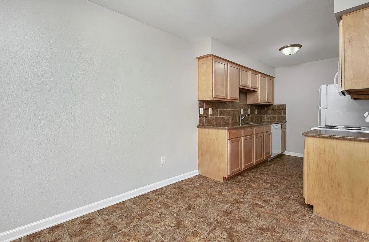 High Point East Apartment Homes — Photo 2