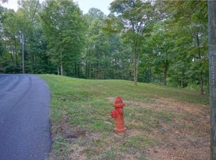 302 Golf Course Rd, Unicoi, TN 37692
