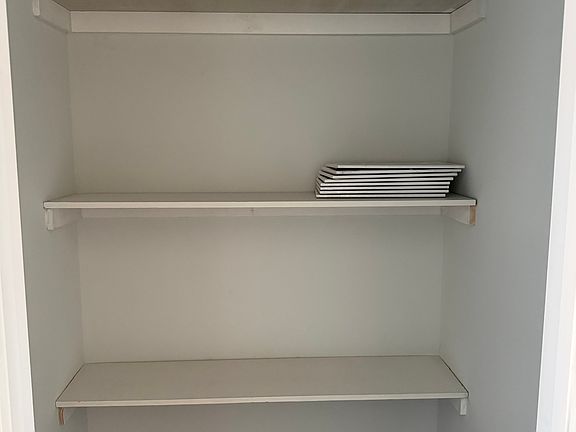 3rd image of 711 Tallman Cir #1