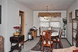 5th image of 1101 S Oakwood Dr