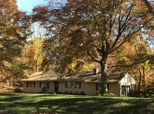 12 White Oak Dr, Colts Neck, NJ 07722