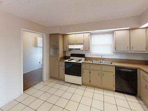 5th image of 412 Monticello Parkway Dr