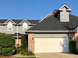 232 Benton Ln, Bloomingdale, IL 60108