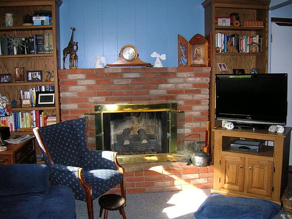 5th image of 660 Satinwood Cir S
