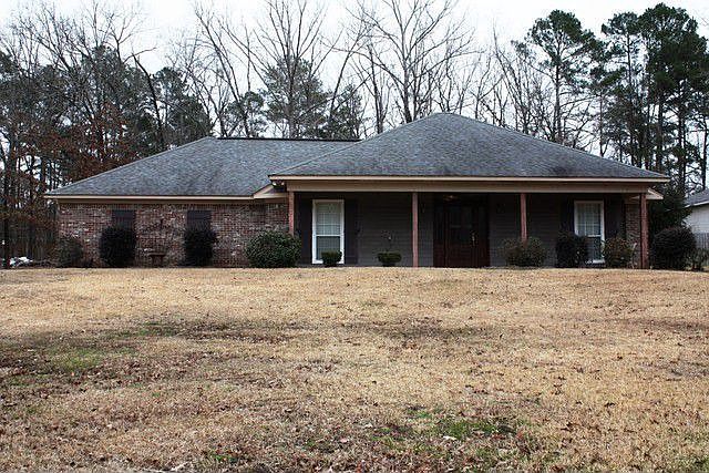 1st image of 128 Hollybush Pl