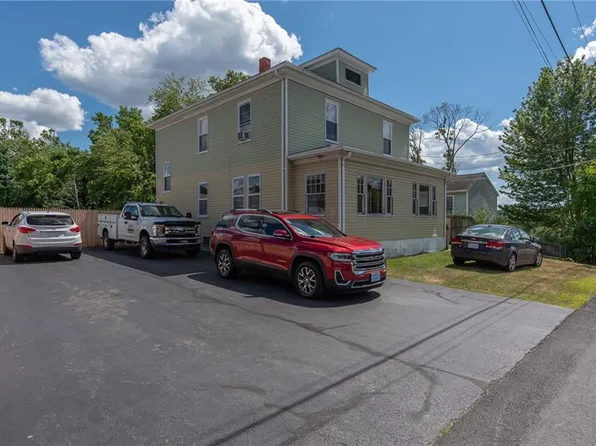 8 Short St, Cumberland, RI 02864