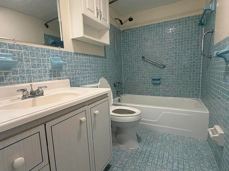 917 NE 16th Ave #1 — Photo 12