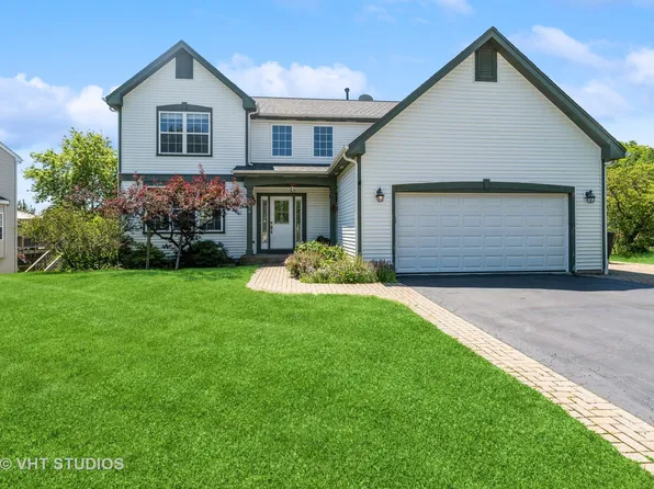 439 N Crooked Lake Ln, Lindenhurst, IL 60046