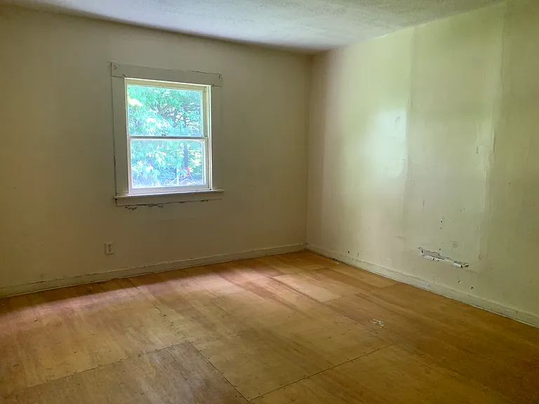 835 E Whitmer St — Photo 6