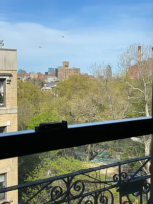 Rented by Compass | media 13