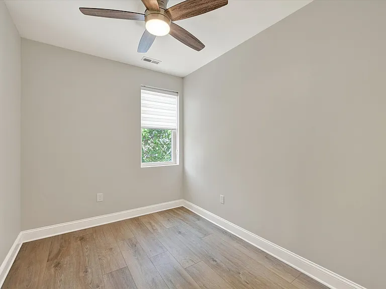 4706 Harford Rd — Photo 12