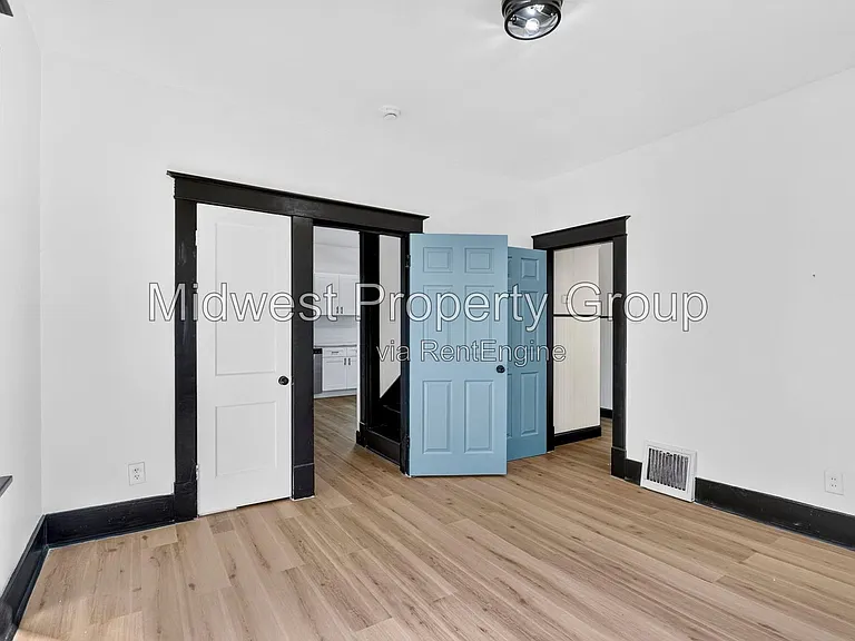 11560 Old Halls Ferry Rd — Photo 20