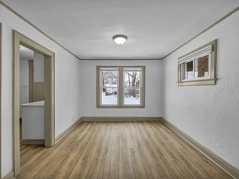 2 bed, 1100 sqft, $1,250 — Photo 4
