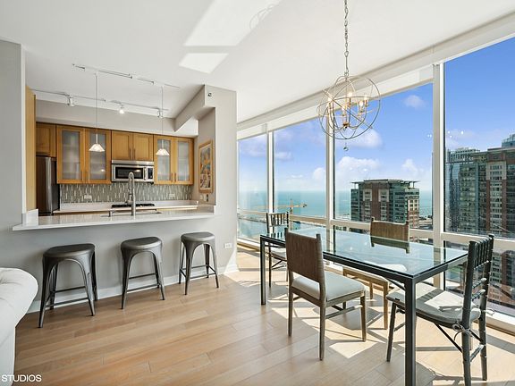 2nd image of 505 N McClurg Ct APT 3005