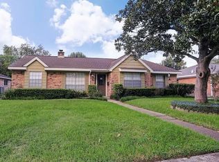 6026 Warm Springs Rd, Houston, TX 77035