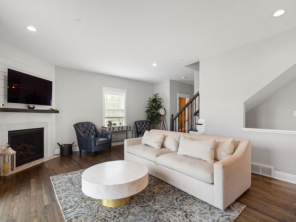 1st image of 107 Ferndale Ave