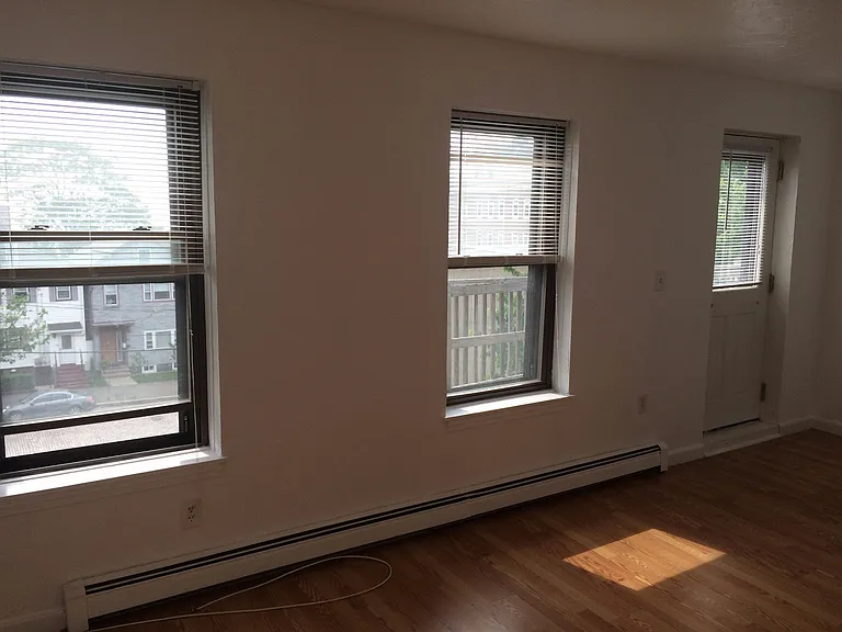 6 Pembroke St #3 — Photo 7