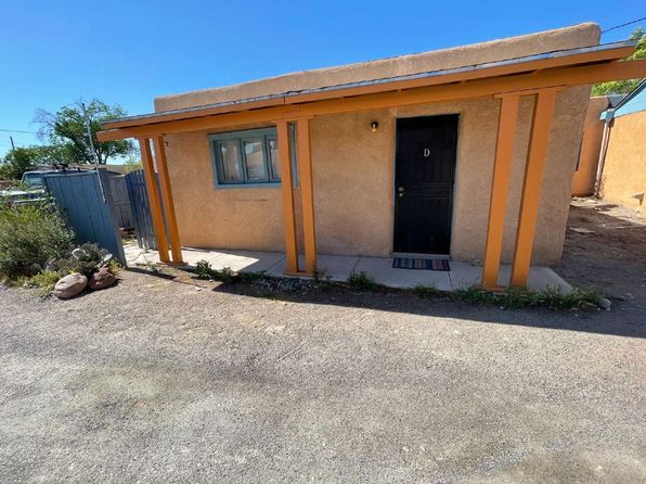 300 San Pasquale Ave NW APT D