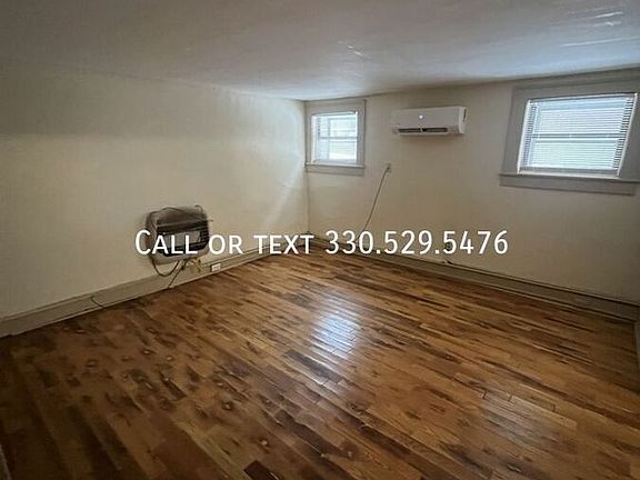 3rd image of 798 W Market St APT 10