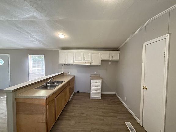 5th image of 300 Huffstetler Rd #306