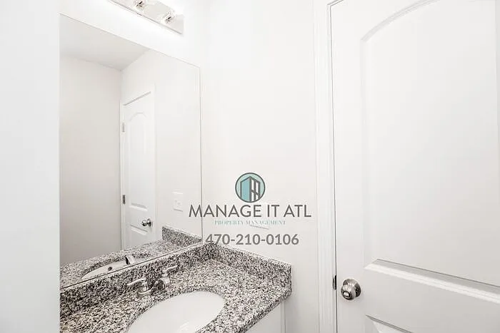750 Shallowford Rd — Photo 40