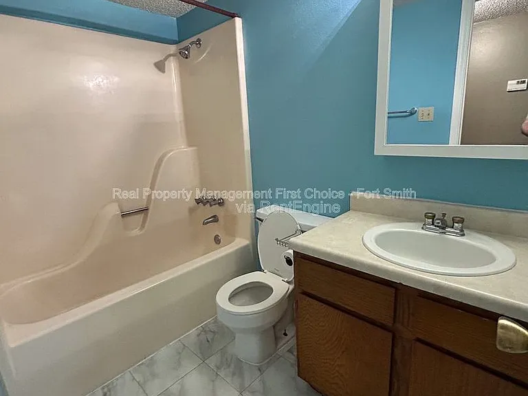6719 Independence St — Photo 14