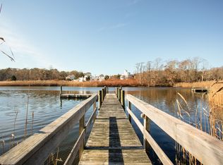 (Undisclosed Address), Westhampton, NY 11977