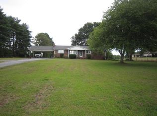 610 Hickory Hollow Rd, Inman, SC 29349