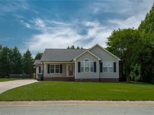 636 Natalie Dr, Graham, NC 27253