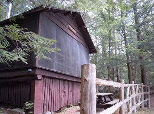 12 Hemlock Ln, Saranac Lake, NY 12983