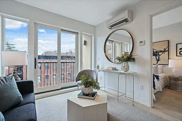 Sold by Daniel Gale Sotheby's International Realty | media 8